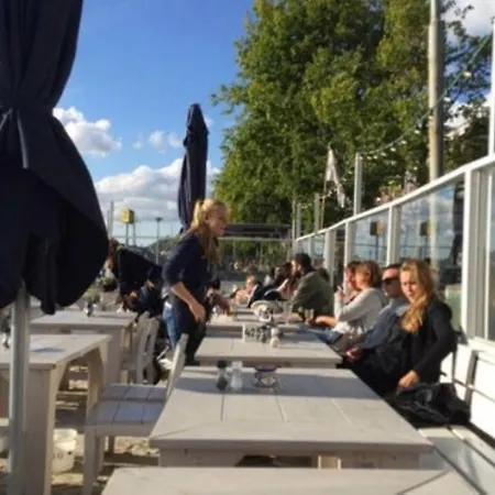 Tiny Houseboat On The Amstel River Vendégház