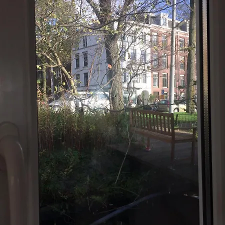 Tiny Houseboat On The Amstel River 4*